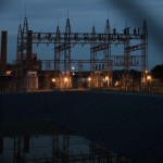 Photo moonrise over industry